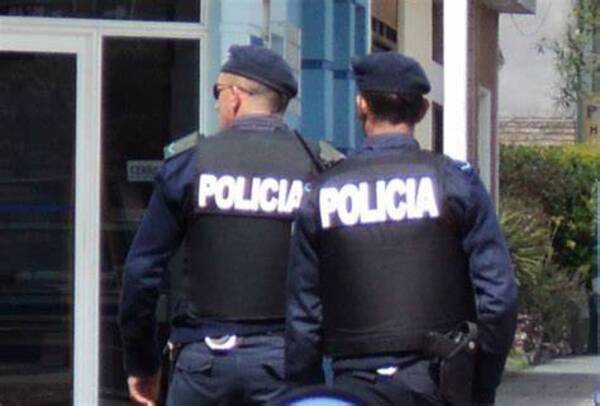 Policía aparentemente se quitó la vida tras una discusión con su pareja