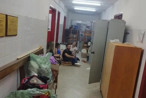 Concejales piden informe al Consejo de Salud sobre grosero desalojo a residentes del HGSL - San Lorenzo Hoy