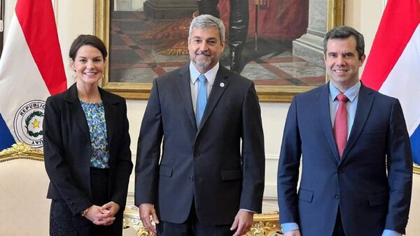 Abdo propone a Irene Escriba para integrar el Directorio del BCP