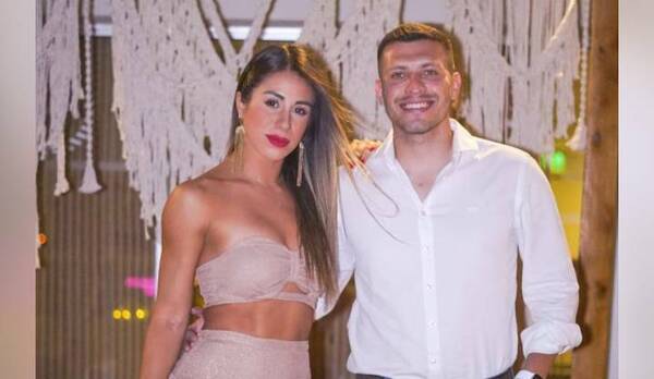 Jessica Torres ya se probó el maquillaje para su noche de boda