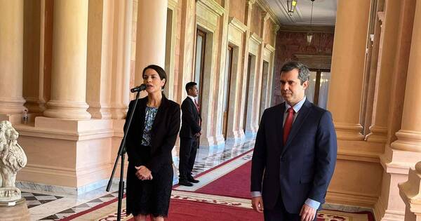La Nación / El Poder Ejecutivo propone al Senado a su candidata para el directorio del BCP