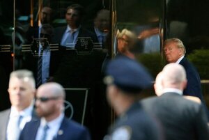 El expresidente se reúne con sus asesores en la Torre Trump