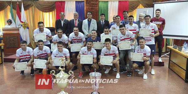 EL CLUB SPORTIVO SAN PEDRO FUE RECONOCIDO EN LA GOBERNACIÓN DE ITAPÚA - Itapúa Noticias