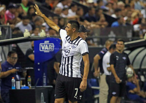 Versus / Historia pura: El récord que alcanzó "Tacuara" Cardozo con su "póker" ante Cerro Porteño