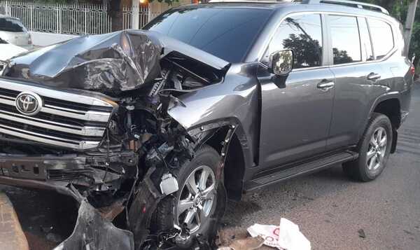 “Tacuara” se accidentó con su auto esta tarde | 1000 Noticias