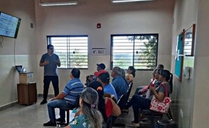 Charla sobre hipertensión y diabetes en USF Santa Rosa