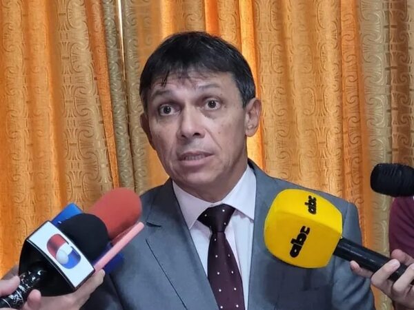 AUDIO: Paciello sostiene que audio con Fernández Lippmann no guarda relación con su cargo público - Periodísticamente - ABC Color