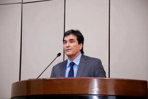 Senadores ven con Gustavo Santander un manto de esperanza en la Corte