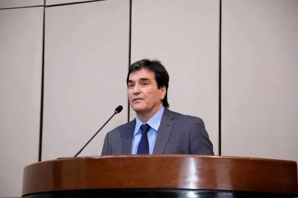 Senadores ven con Gustavo Santander un manto de esperanza en la Corte