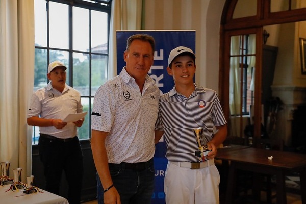 Golfistas amateurs paraguayos ganan cuatro titulos en Córdoba - La Tribuna