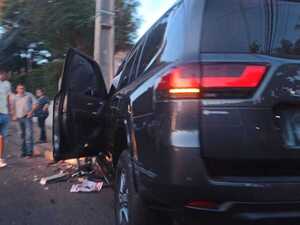 Tacuara Cardozo protagoniza un violento choque en Asunción - Oasis FM 94.3