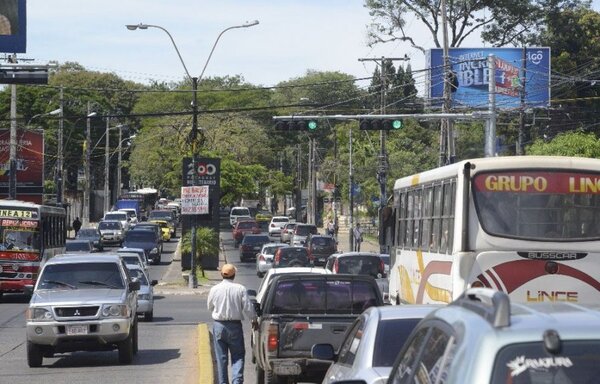 Eliminarán giro a la izquierda en varios cruces semafóricos de Asunción | 1000 Noticias