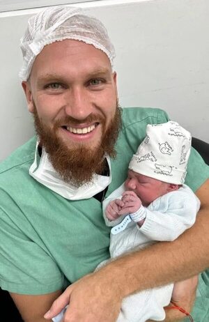 ¡Nació Francesco, el hijo del futbolista Isidro Pitta y Tathi Velázquez! - Gente - ABC Color