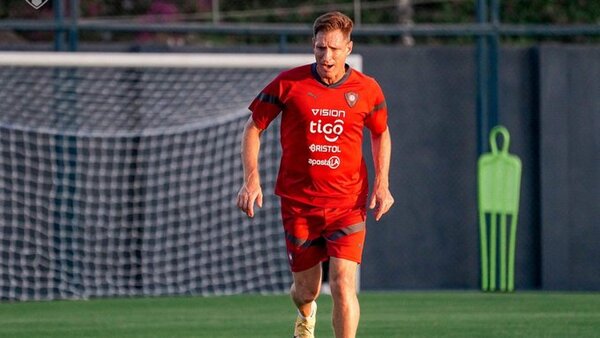Cerro Porteño: Golpeado, mira la Copa