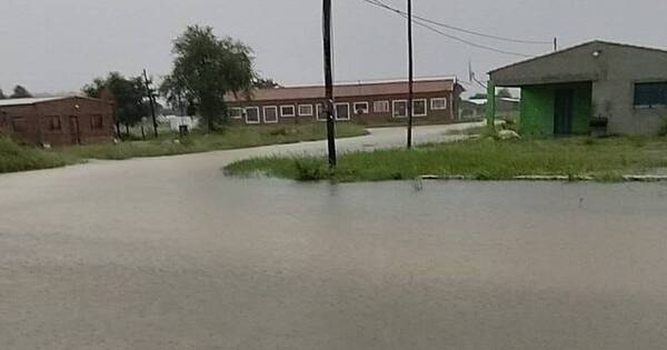 La Nación / Recolectan víveres para afectados por las inundaciones en Puerto Casado