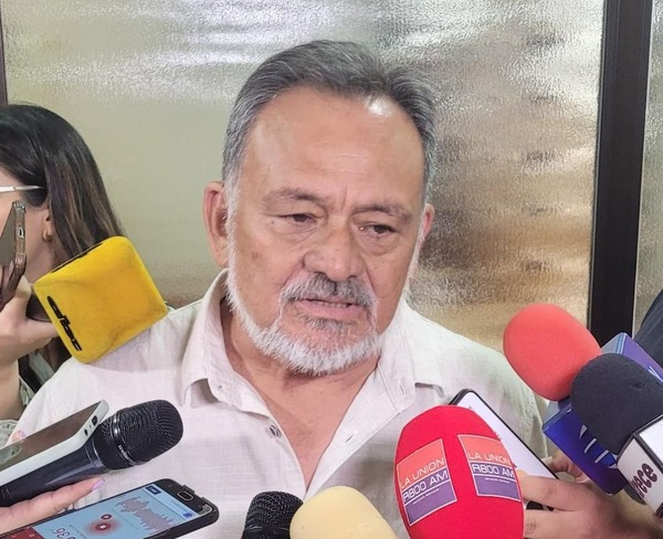 Diario HOY | Lo que hacen con Lugo es una cuestión inhumana, opina senador