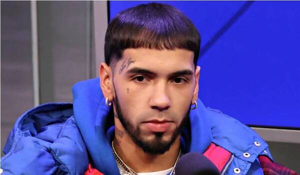 Con foto junto a su hijo mayor, Anuel reconoció que tiene dos hijas más