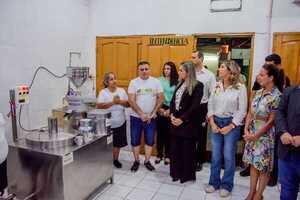 Programa “Ñapu’ake” llegó a la Penitenciaría Nacional con donación de una máquina procesadora-pasteurizadora de soja