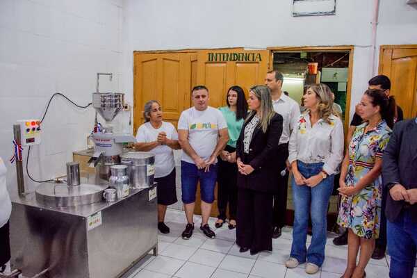 Programa “Ñapu’ake” llegó a la Penitenciaría Nacional con donación de una máquina procesadora-pasteurizadora de soja