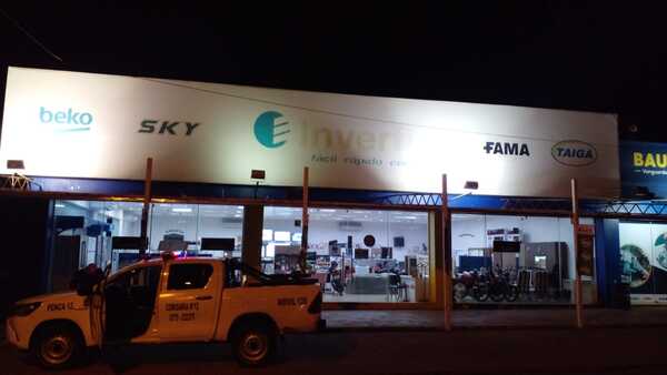 Hurtan celulares de un comercio en pleno centro de Hohenau