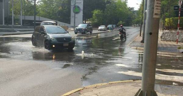 La Nación / Eliminarán cinco giros a la izquierda en tramos de Asunción desde el próximo lunes