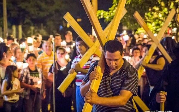 Preparan tradicional viacrucis mayor para el viernes santo en Hernandarias