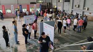 Largas filas para renovar el registro de conducir y evitar multas - C9N