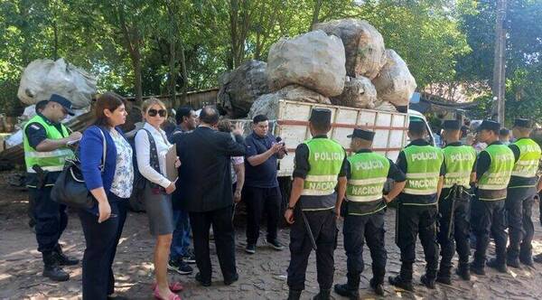 Imputado por acumular chatarra en la calle