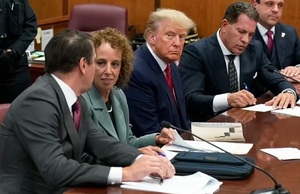 Donald Trump regresa a Florida tras ser acusado de 34 delitos