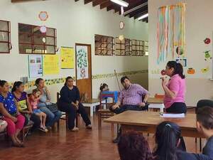 Madres del Programa Abrazo reciben desembolso en Carmen del Paraná