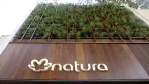 La brasileña Natura vende a L'Oréal la empresa de cosmética australiana Aesop - Revista PLUS