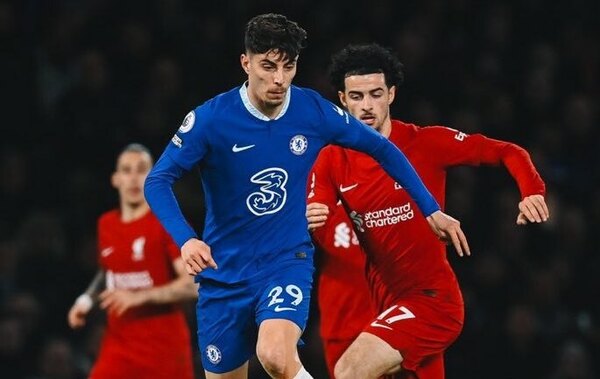 Versus / Un triste empate sin goles entre Chelsea y Liverpool a imagen de su nefasta temporada