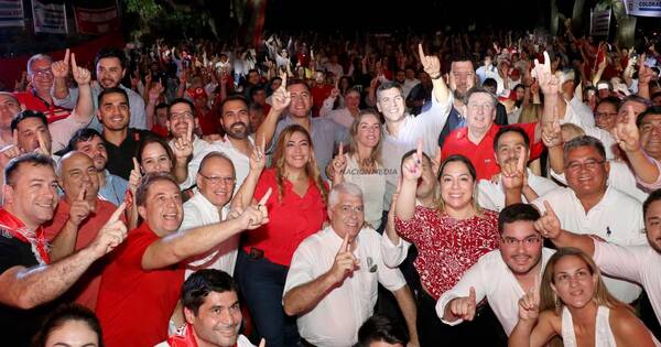 La Nación / A 26 días de las elecciones: Peña lidera encuestas en Asunción con 17% de ventaja