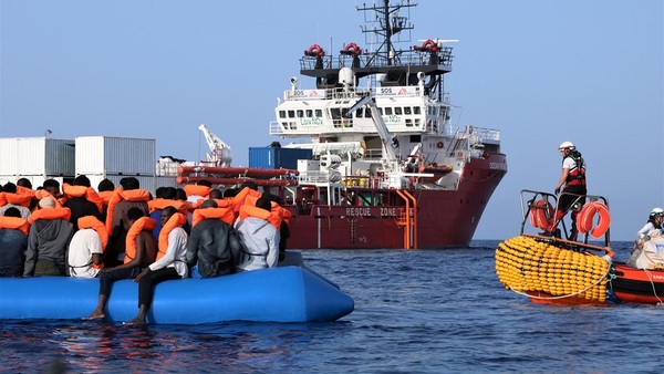 Italia estudia nuevas medidas para descomprimir los centros de acogida de migrantes