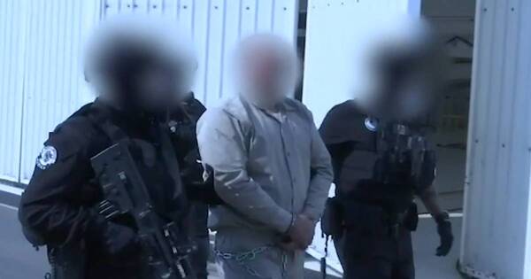 La Nación / Exjefe de seguridad del Chapo comparece ante juez tras extradición a EEUU