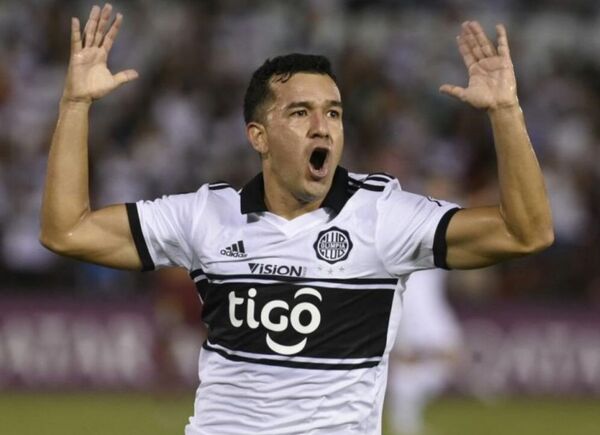 Gran victoria de Olimpia con dos goles del misionero Néstor Camacho