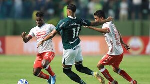 Independiente Santa Fe saca un empate a Goiás