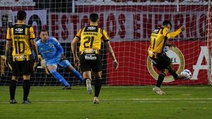 River Plate sucumbe en La Paz contra el The Strongest