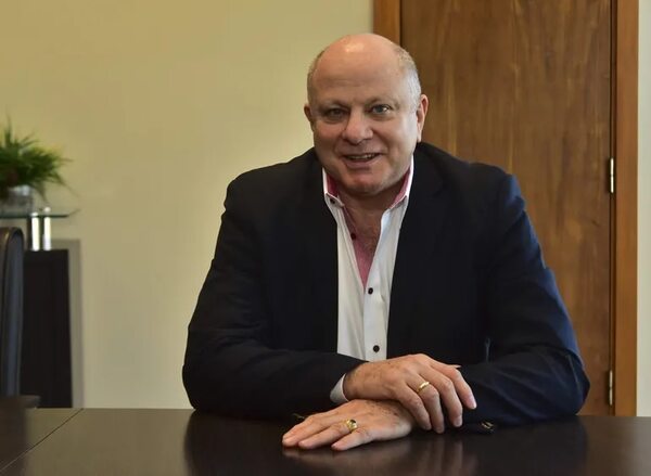 La prioridad debe ser mejorar el gasto y reducir la informalidad, no subir impuestos - Economía - ABC Color