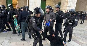 La Nación / Jerusalén: enfrentamientos en la mezquita Al Aqsa dejan 350 detenidos