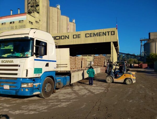 Vulneran sistema informático de la INC para ocultar salida de bolsas de cemento · Radio Monumental 1080 AM