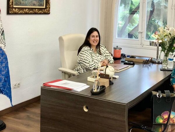Consulesa paraguaya en Málaga niega maltrato a funcionarios · Radio Monumental 1080 AM