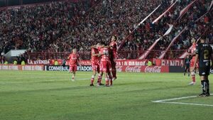 Argentinos Juniors de Gabriel Ávalos derrota a Independiente del Valle