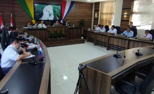 Junta cómplice adjudica a firma vinculada al clan ZI provisión de almuerzo escolar - La Clave