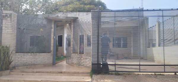 ASALTANTES ENTRARON A VIVIENDA PARA ROBAR Y REDUJERON A SUS VÍCTIMAS - Itapúa Noticias