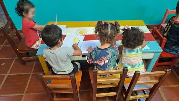 Hogar Santa Teresa asiste y ayuda a niños en el barrio 23 de Octubre - La Clave