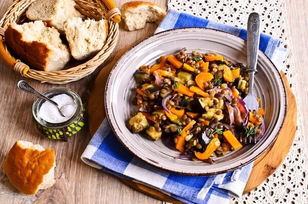 Ensalada de lentejas, un plato para prescindir de la carne en estos días - Gastronomía - ABC Color