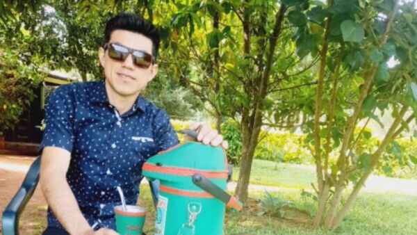 Alder Alcides lanzó una canción por Semana Santa: "Satanás ñande avanzá"