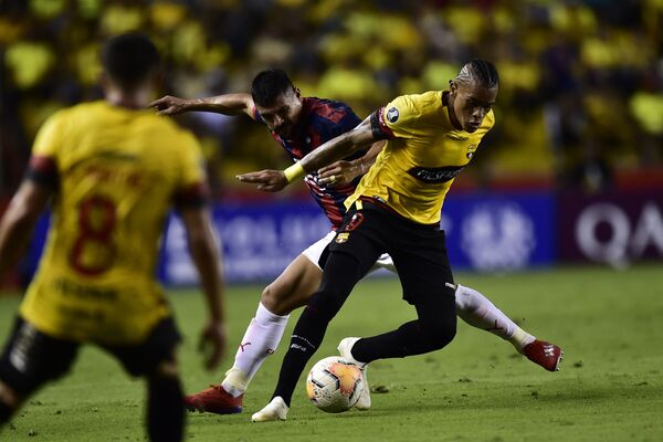 Diario HOY | Cerro Porteño se juega puntos que valen oro ante el Barcelona