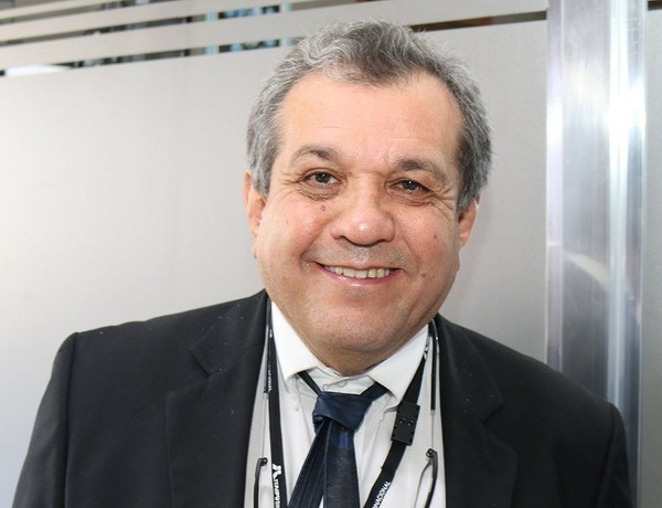 Candidato de UNACE declina a favor de Santi Peña | 1000 Noticias